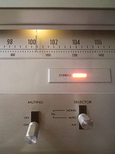 détail contrôles JVC jt-v22