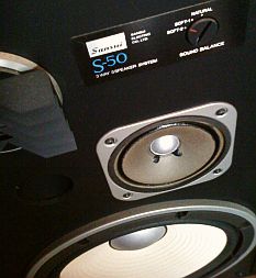 détail d'enceinte Sansui s50