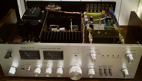 ampli hifi stéréo Vintage Scott 460 A au démontage pour inspection